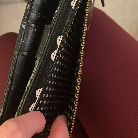 Used Kate Spade bow pattern wallet - Picture 3 of 11